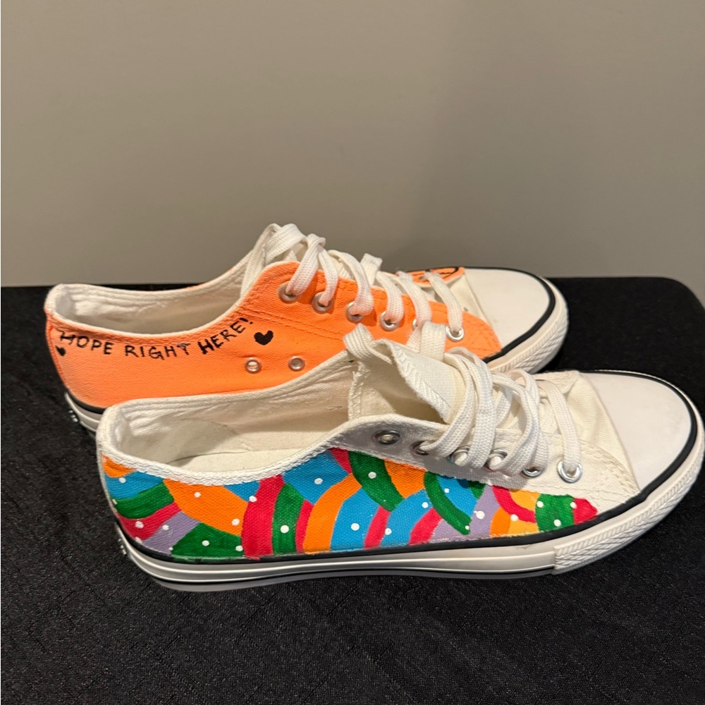 Ladies Artsy Sneakers